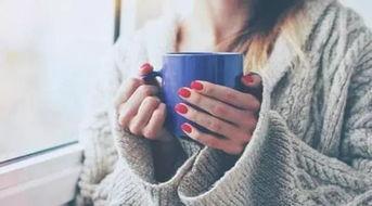 老公掐脖子手脚冰凉,老公掐脖子，妻子险些失温