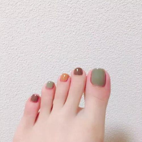 明星涂指甲的脚图片